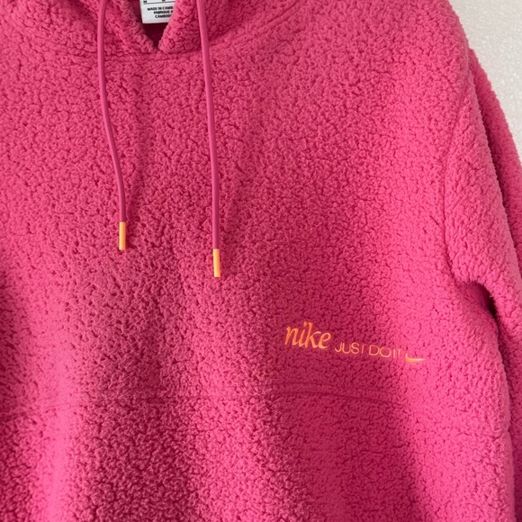 Nike Fleece Pullover Hoodie Warm Playful Pink Oversized Fuzzy Sweatshirt M - Picture 3 of 8